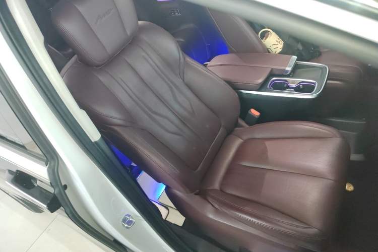 Used Buick Century 2023 2.0T Six-Seater Yinshi Edition