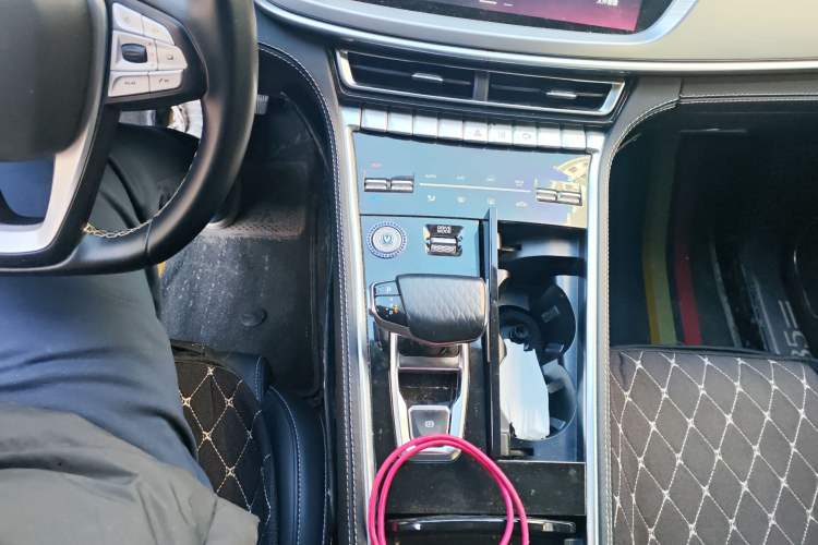 Used CHANGAN CS85 COUPE 2019 1.5T DCT Dynamic Version China VI Standard
