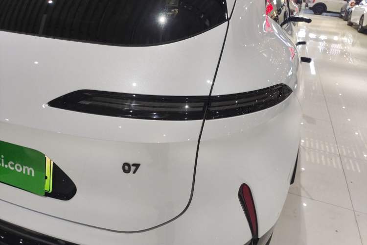 Used Avatr 07 2024 Ultra Range-Extended Four-Wheel Drive Exterior 3