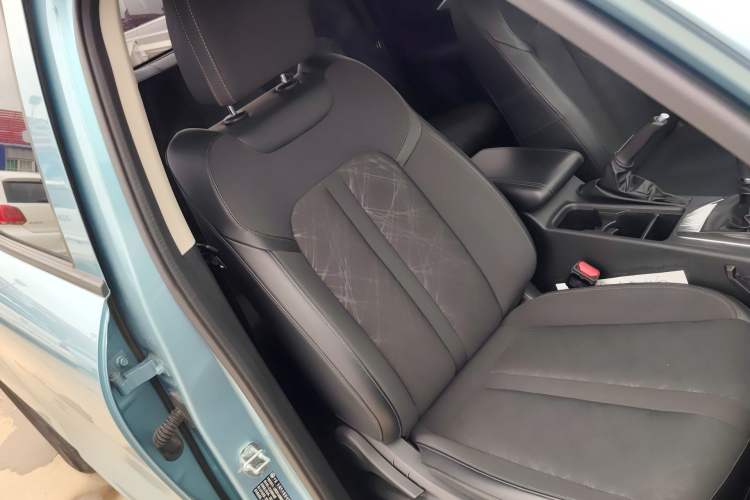 Used Great Wall King Kong Poer 2022 2.0T Manual Diesel Two-Wheel Drive Elite Version with Long Bed GW4D20M Right Front Seat