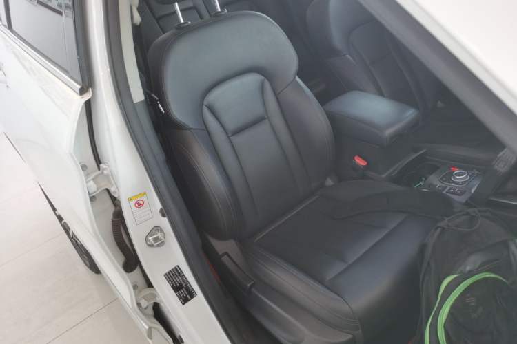 Used Haval H6 Coupe 2018 Red-Label 1.5T Automatic Two-Wheel Drive Ultra-Luxury Model Right Front Seat