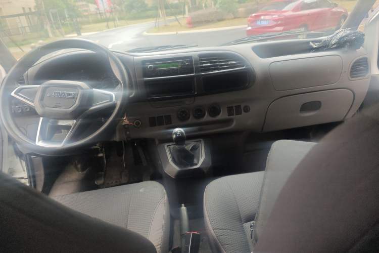 Used JMC Transit 2019 2.8T Commercial Version Short Wheelbase Mid-Roof 6-Seater China VI JX493
