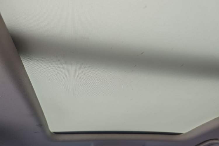 Used Sinotruk VGV U70 2020 1.5T Automatic Smart Enjoyment Elite Version 7 Seats Headliner