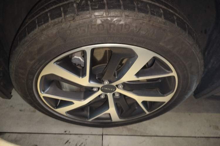 Used Lynk & Co 01 EM-P 2021 1.5TD PHEV Halo Exterior 4