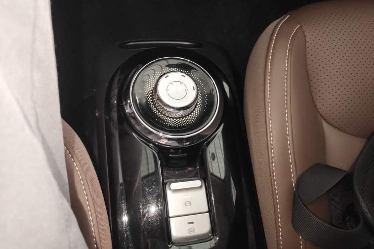 Used Wuling Bingo 2023 333 km Lingxi Connected+ Version Gear Lever