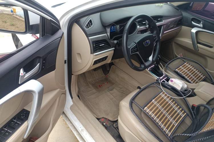 Used Geely Auto Emgrand 2017 Sedan Million Edition 1.5L CVT Luxury Model Driver Seat