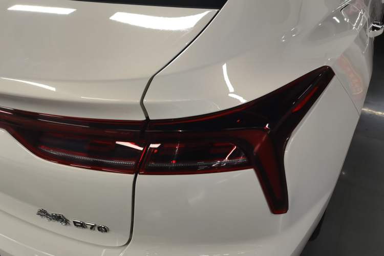 Used Bestune B70 2022 Third Generation 1.5T Automatic Enjoyment Version Right Rear Taillight