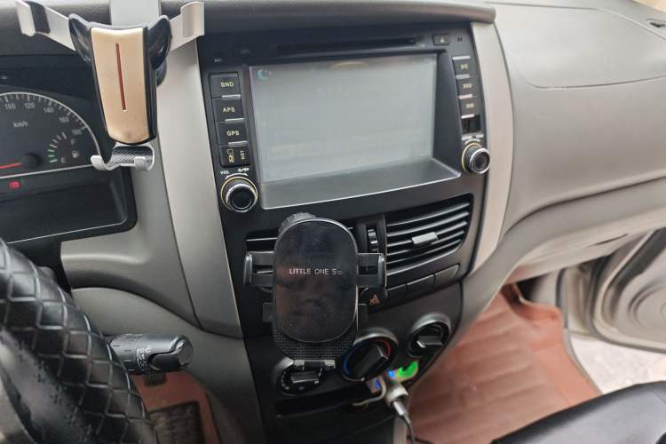 Used Dongfeng Shuaike 2011 1.6L Manual Comfort 7-Seater