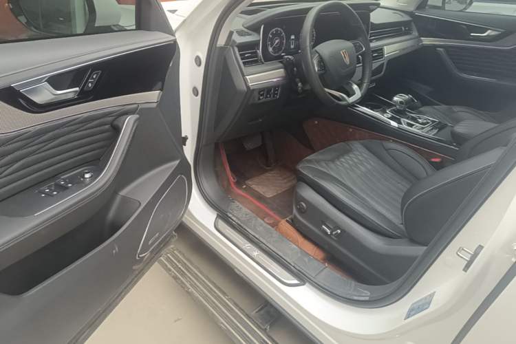Used Hongqi HS5 2022 Revised Version 2.0T Smart Connect Flagship Edition Driver Seat