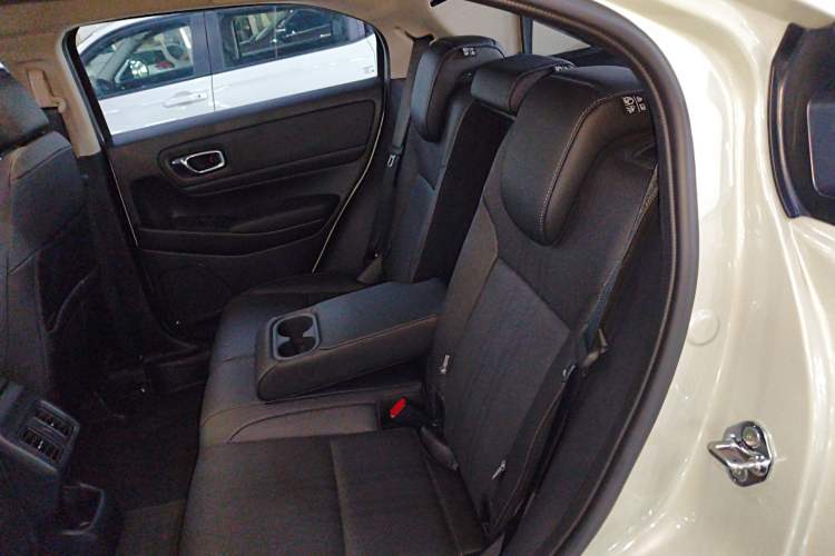 Used Honda Vezel 2023 1.5L CVT Luxury Edition
