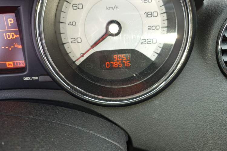 Used Peugeot 408 2013 2.0L Automatic Luxury Edition Odometer Close Up