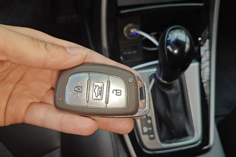 Used Hyundai Elantra (5th Generation / Langdong) 2015 1.6L Automatic Luxury Model Vehicle Key