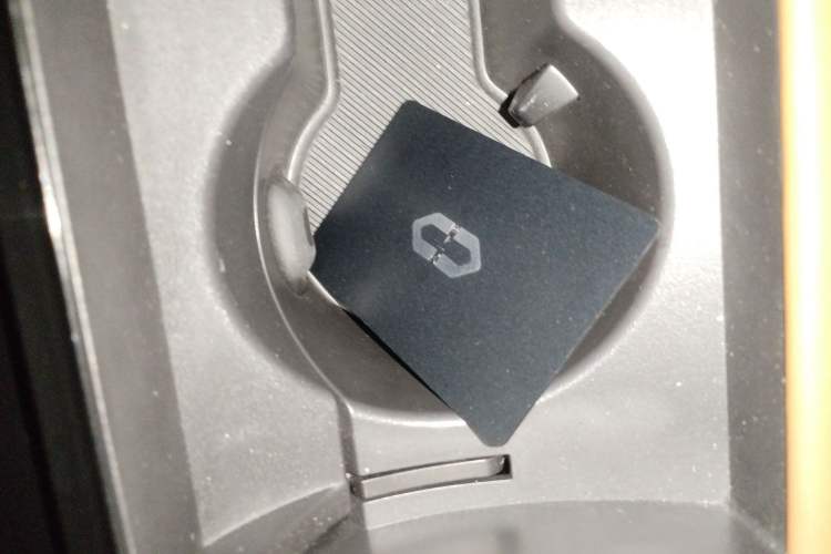 Used Hima AITO M7 2024 1.5T Intelligent Drive Rear-Drive Ultra Version 5 Seats Vehicle Key