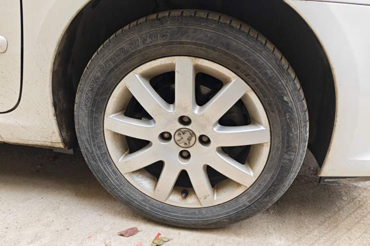 Used Peugeot 307 2013 Hatchback 1.6L Automatic Comfort Edition
