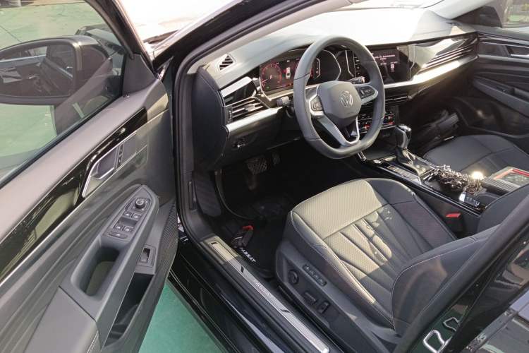 Used Volkswagen Passat 2025 Outstanding Model 380TSI Starry Dragon Glorious Edition