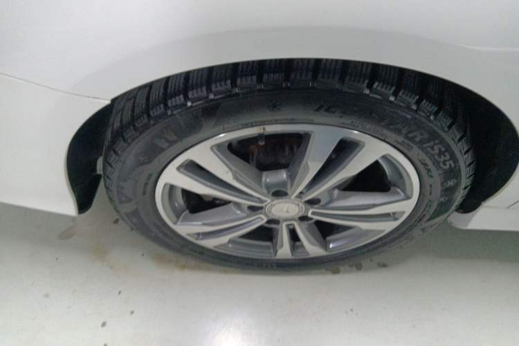 Used Mercedes-Benz C-Class 2017 Facelift C 200 L Sport Edition Right Rear Wheel Hub