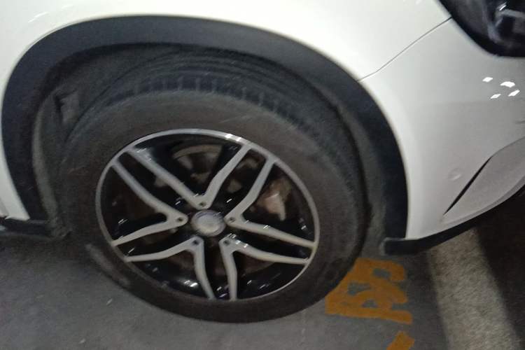 Used Mercedes-Benz GLA 2015 GLA 200 Fashion Model Right Front Wheel Hub