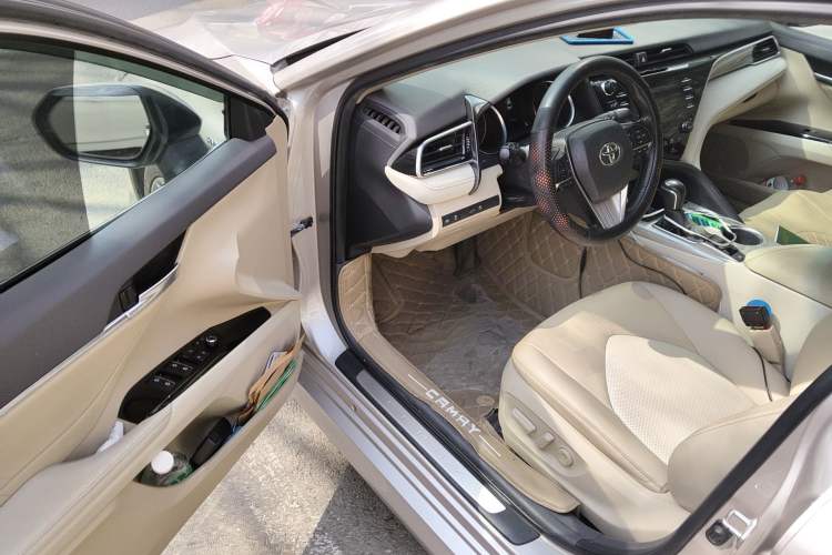 Used Toyota Camry 2018 Dual-Engine 2.5 HG Luxury Edition Driver Seat