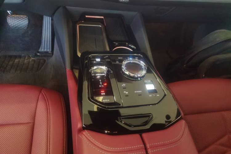 Used BMW 5 Series 2025 530Li Luxury Edition M Sport Package
