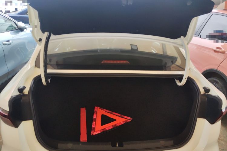 Used Geely Auto Emgrand 2022 4th Generation 1.5L CVT Luxury Model
