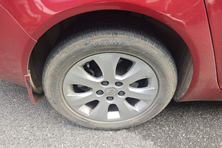 Used Buick Regal 2014 1.6T Fashionable Tech Edition Right Rear Wheel Hub