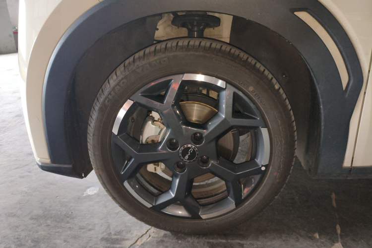 Used BYD Seagull 2024 Honor Edition 305km Freedom Version Left Front Wheel Hub