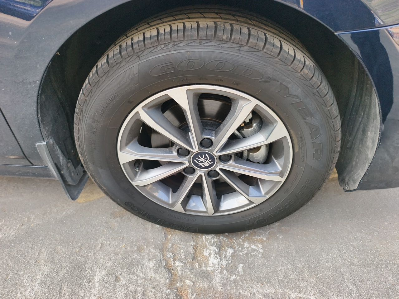 BYD Qin PLUS 2024 HONOR Edition DM-i 55KM Leading Model — снимка 5