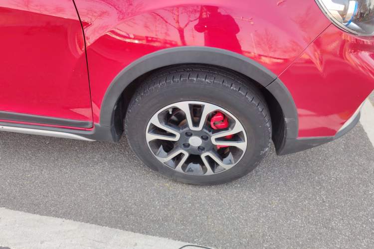 Used Geely Auto Vision X3 2017 1.5L Automatic Luxury Model Right Front Wheel Hub