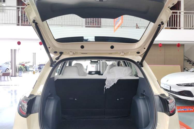 Used Geely Galaxy Geome 2026 Model 310km Dream Edition Trunk