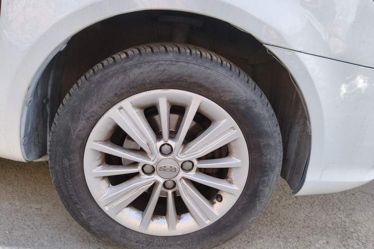 Used Geely Auto Diamond 2016 1.5L Manual Elite Edition Right Front Wheel Hub