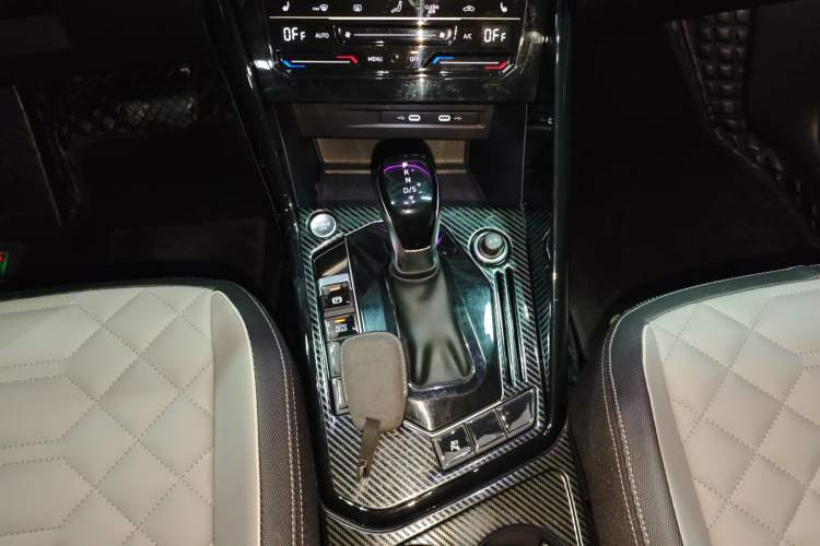 Used Volkswagen Tayron 2023 330TSI Two-Wheel-Drive R-Line High-Energy Version