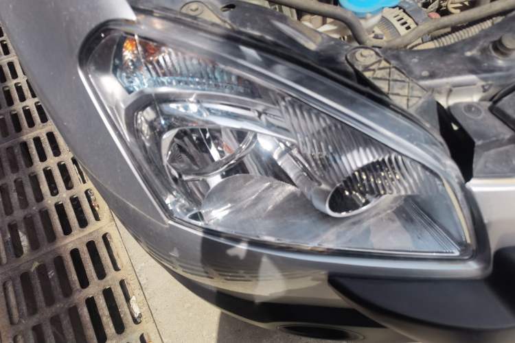 Used Nissan Qashqai 2012 2.0 XL Fire 6MT 2WD Right Front Headlight