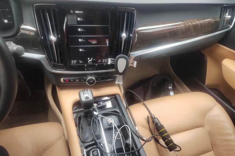 Used Volvo S90 2018 T4 Zhiyuan Edition
