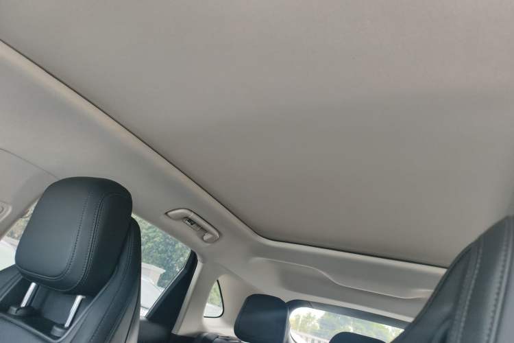 Used Hongqi HS3 2023 1.5T Two-Wheel Drive Shanwei Edition Headliner