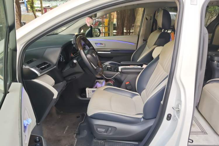 Used Toyota Sienna 2021 2.5L Hybrid Comfort Edition
