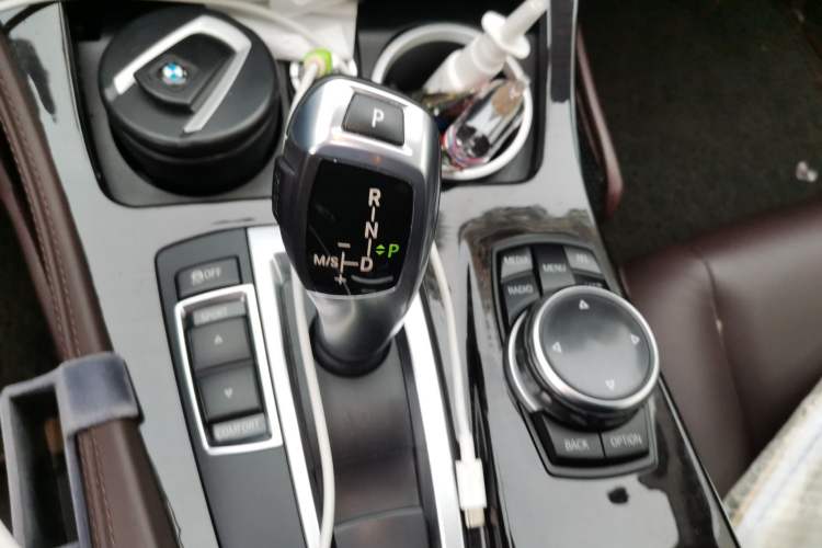 Used BMW 5 Series 2014 525Li Luxury Design Package
