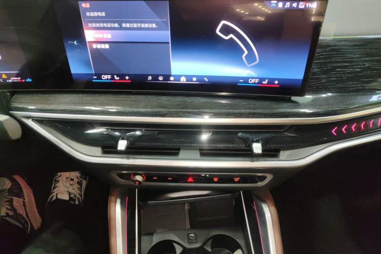 Used BMW X6 2023 xDrive40i M Sport Package Audio And AC Panel