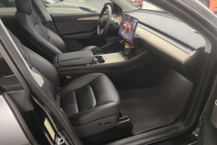 Used Tesla Model Y 2022 Rear-Wheel-Drive Version