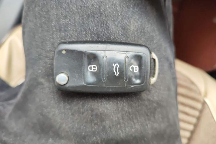 Used Volkswagen Sagitar 2014 Revised Version 1.6L Manual Leading Edition Vehicle Key