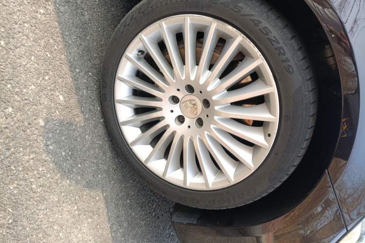 Used Mercedes-Benz Maybach S-Class 2018 S 450 4MATIC Right Front Wheel Hub