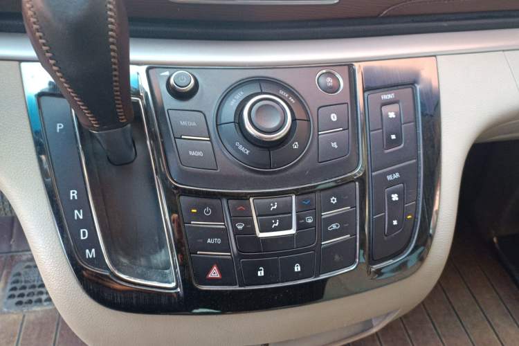 Used Buick GL8 2018 28T Luxury Model China VI Standard
