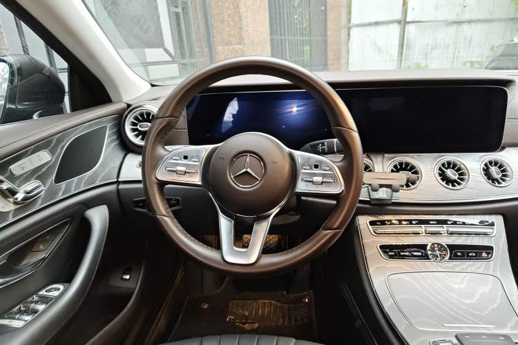 Used Mercedes-Benz CLS 2018 CLS 300 Dynamic Edition Steering Wheel