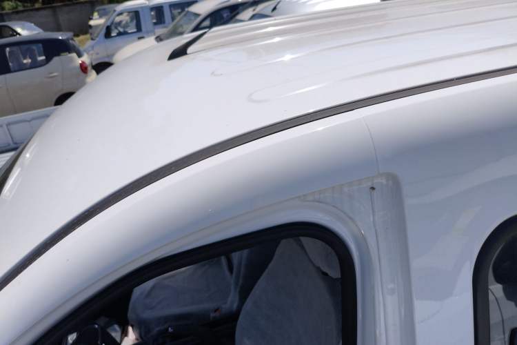 Used Wuling Yangguang 2025 Model 400km Bus Edition—Comfort Edition Roof