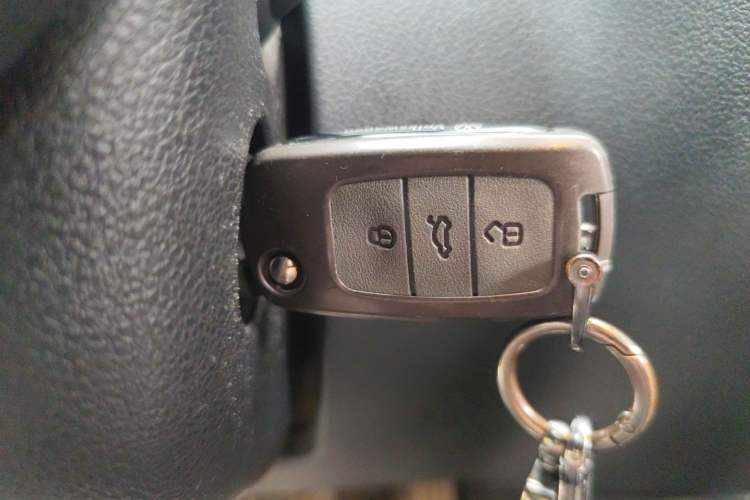 Used Volkswagen Tiguan 2013 1.8 TSI Automatic All-Wheel Drive Luxury Model Vehicle Key