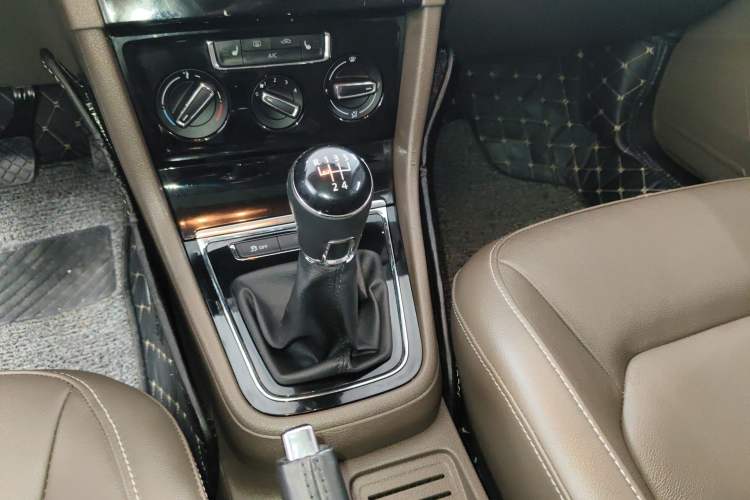 Used Volkswagen Bora 2014 1.6L Manual Comfort Model