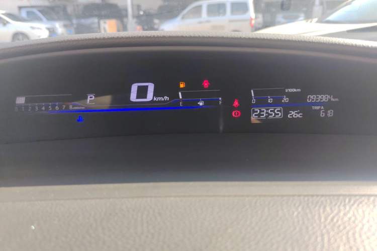 Used Honda Jade 2017 1.8L automatic Comfort version 5 seats
