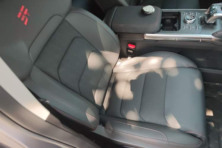 Used JETOUR Traveler C-DM 2024 C-DM 206KM Four-Wheel Drive Wilderness Edition Right Front Seat