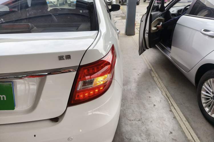 Used Geely Auto Vision 2016 1.5L Manual Happiness Edition Right Rear Taillight