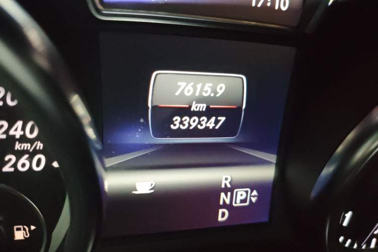 Used Mercedes-Benz M-Class 2012 ML 350 Sport Edition Odometer Close Up