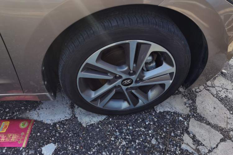 Used Hyundai Elantra (6th Generation / Lingdong) 2016 1.6L Automatic ZhiXuan – Elite Version Right Front Wheel Hub